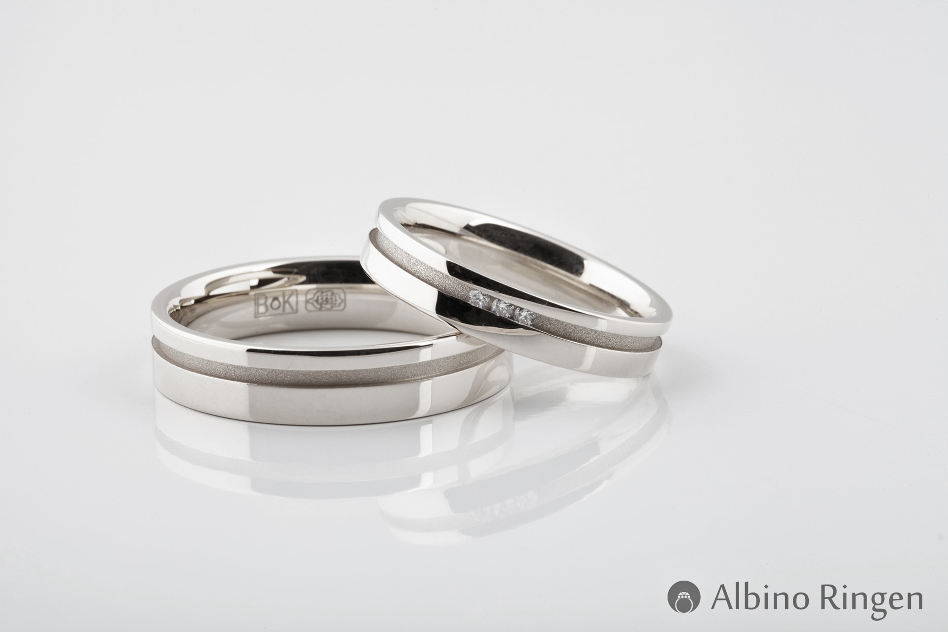 Albino Iris Gaat u trouwen met een ring? de perfecte bij ons!